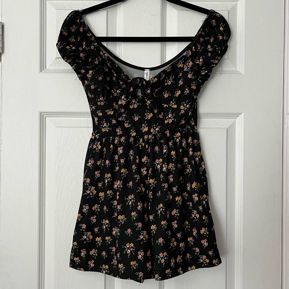 7 Day Wknd Off-Shoulder Floral Romper - Size S - NWT